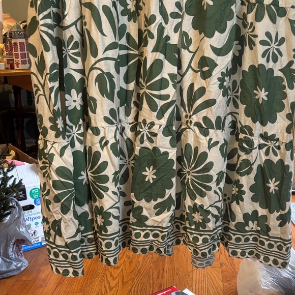 NWOT-Floral Green and White Women's Maxi  Dress - Picture 9 of 9